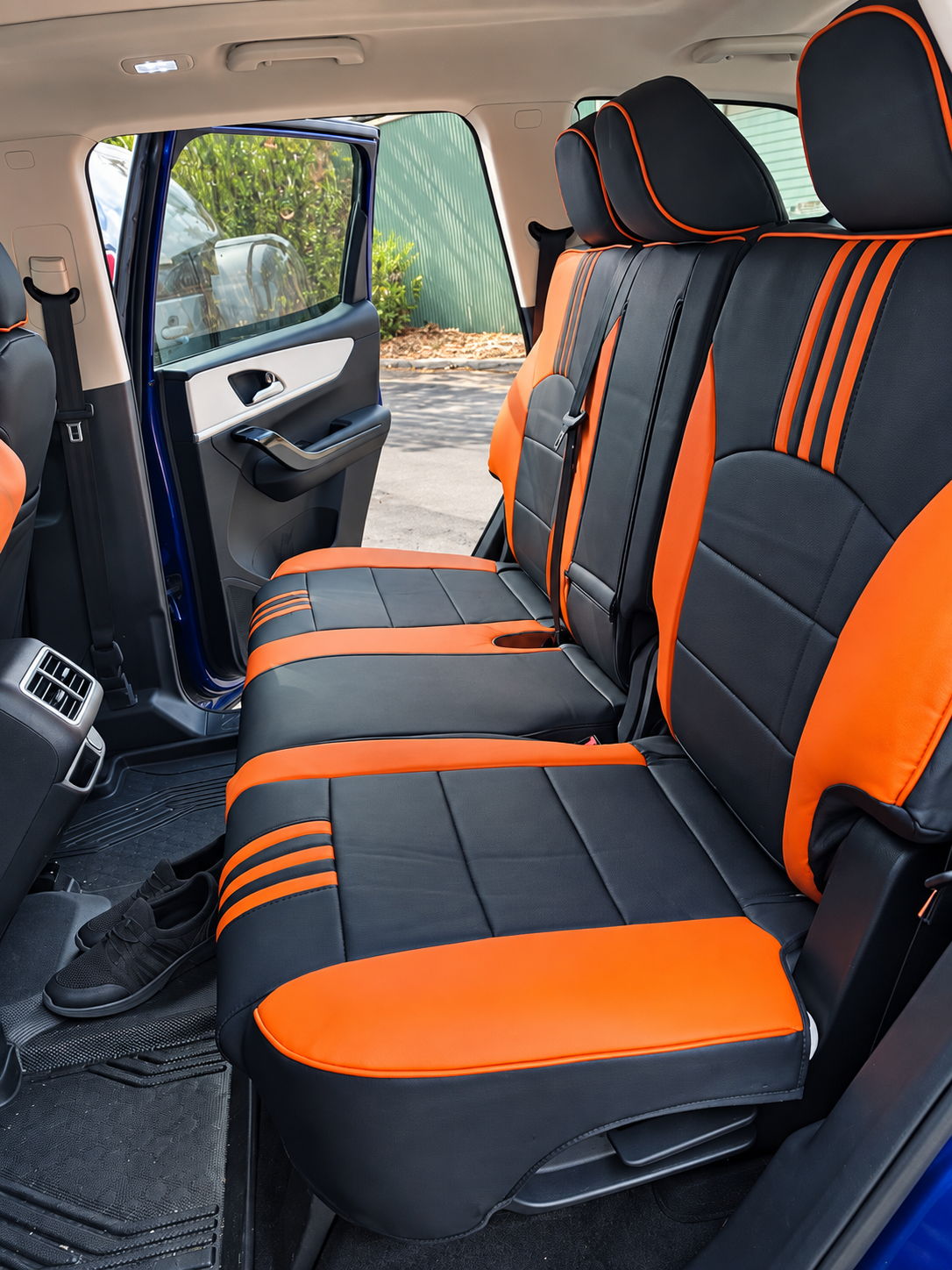 Mahindra XUV700 custom seat covers